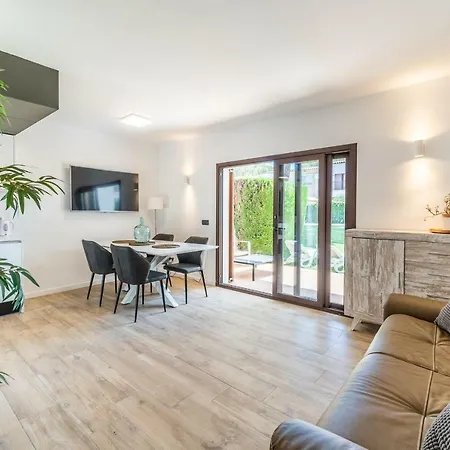 Vila Gardenia L' Escala