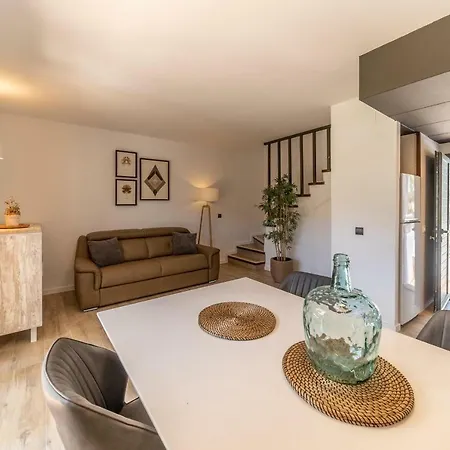 Holiday Home Gardenia Villa